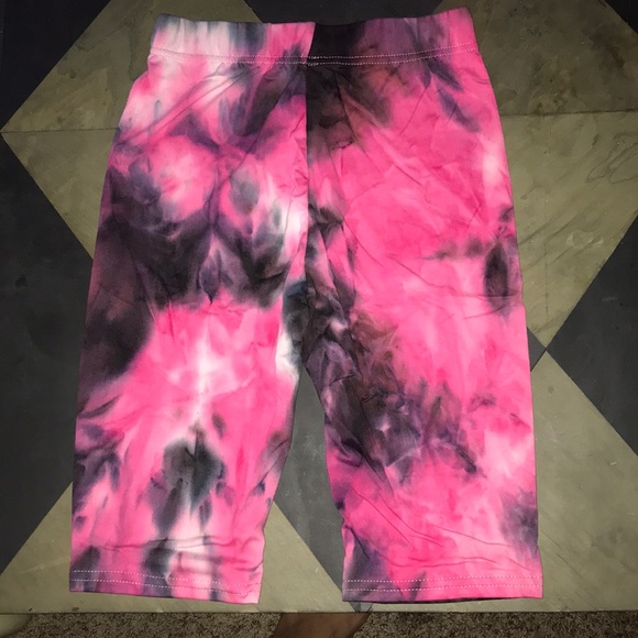 Tie-die shirts and biker shorts multi-color😍 - Picture 2 of 8